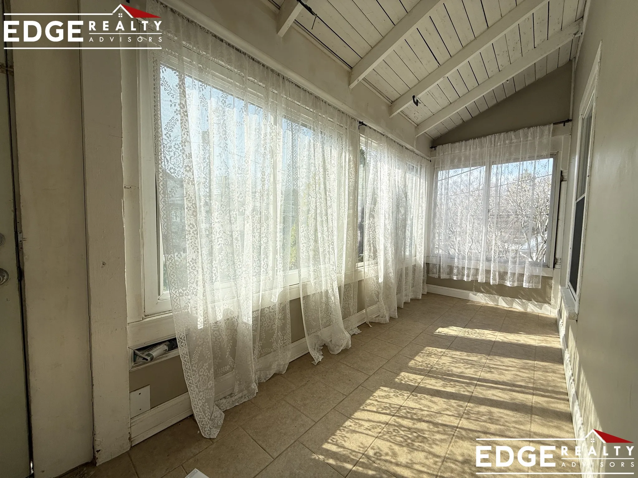 3 bed, 1.5 bath apartment for rent at 11 Pennsylvania Ave Unit 1, Newton Upper Falls — photo 16 of 17