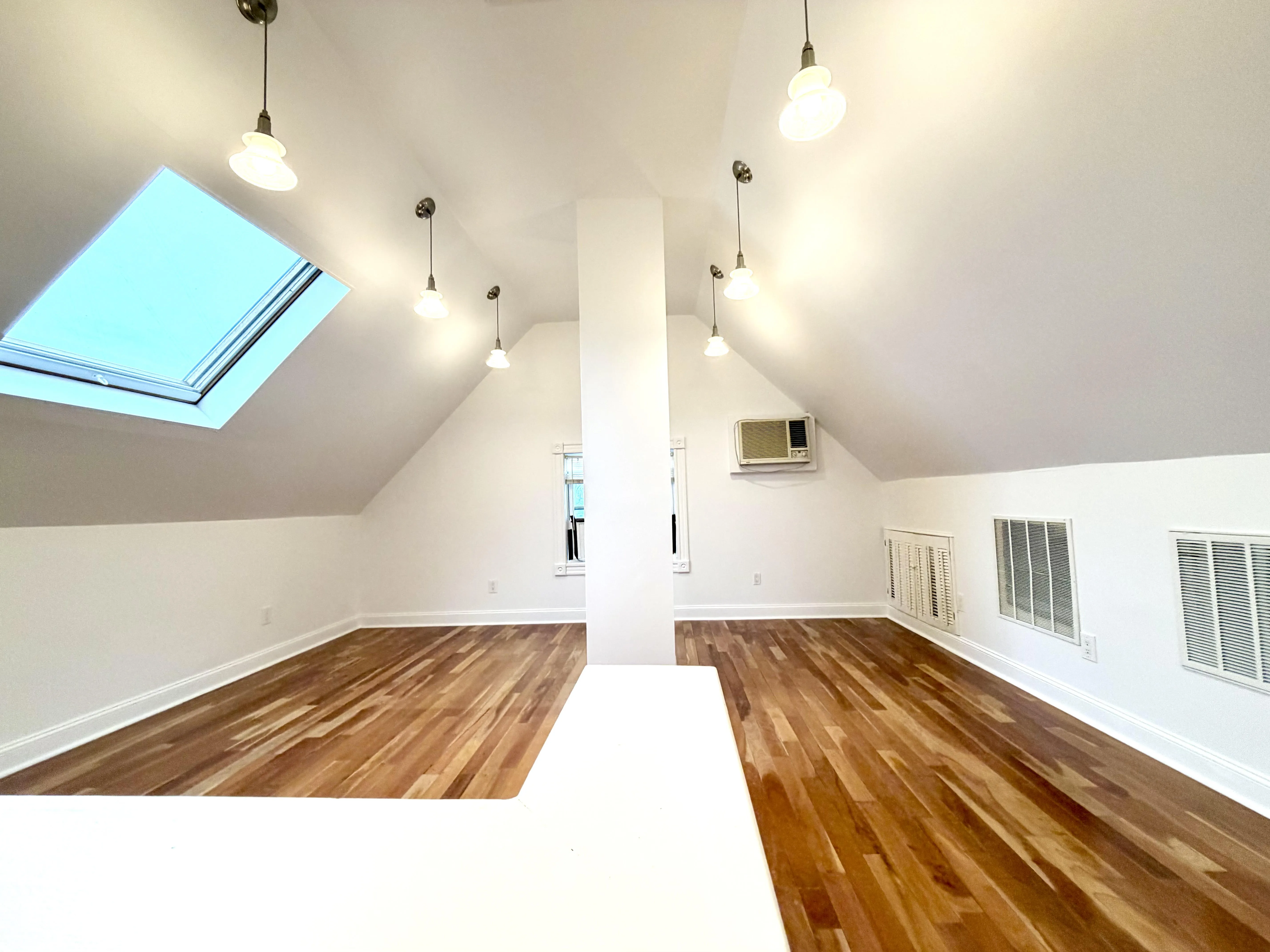 3 bed, 1.5 bath apartment for rent at 11 Pennsylvania Ave Unit 11, Newton Upper Falls — photo 4 of 13