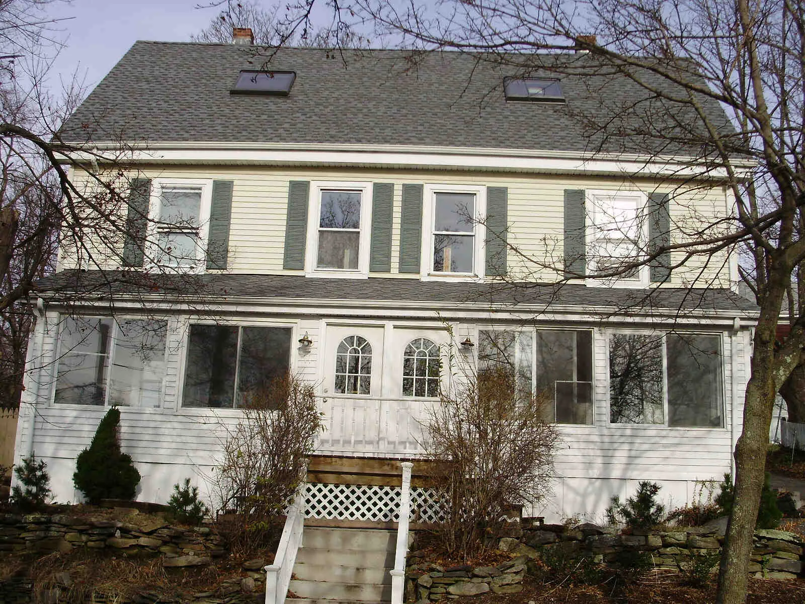 3 bed, 1.5 bath apartment for rent at 11 Pennsylvania Ave Unit 11, Newton Upper Falls