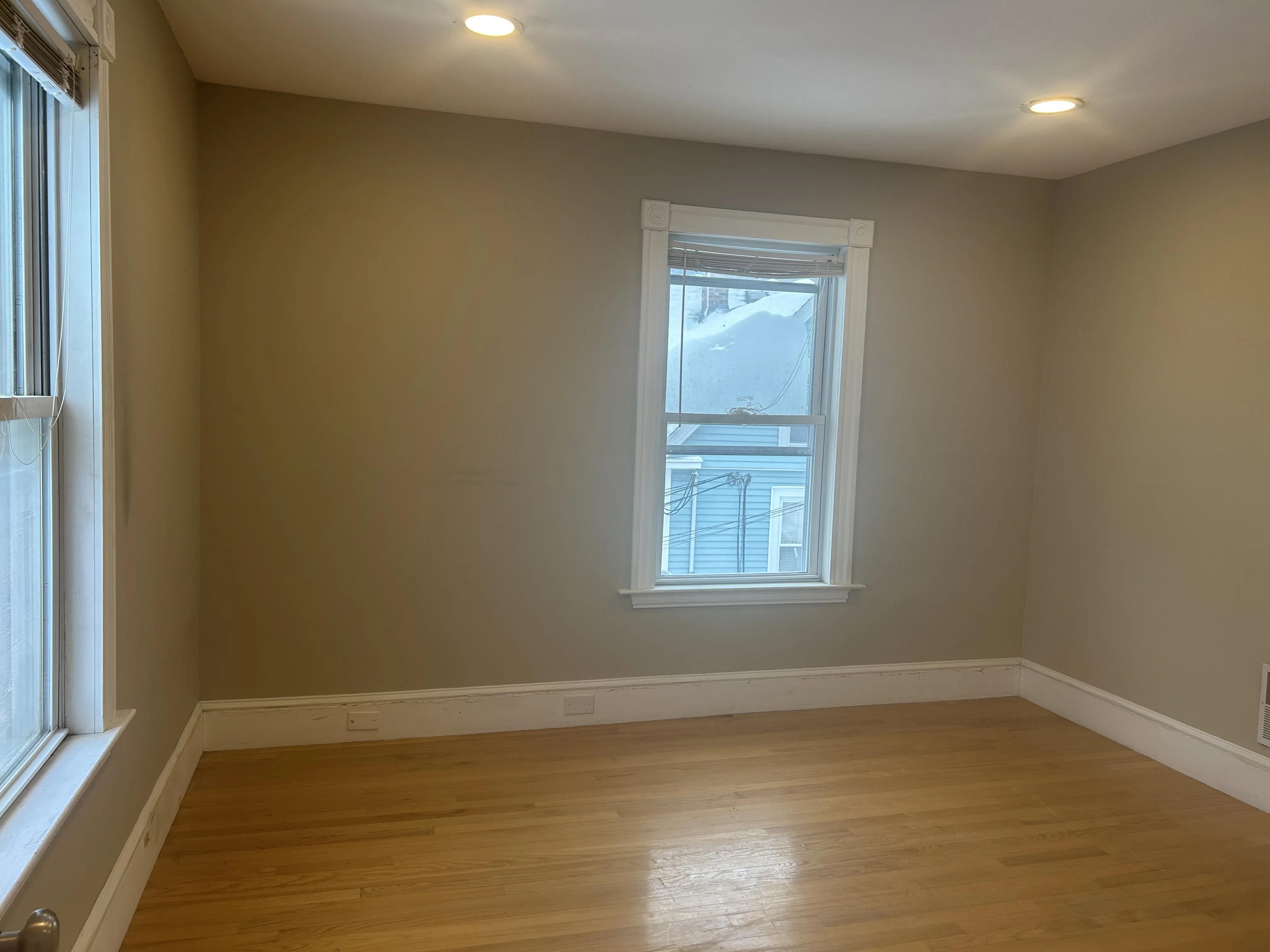 3 bed, 1.5 bath apartment for rent at 11 Pennsylvania Ave Unit 11, Newton Upper Falls — photo 5 of 13