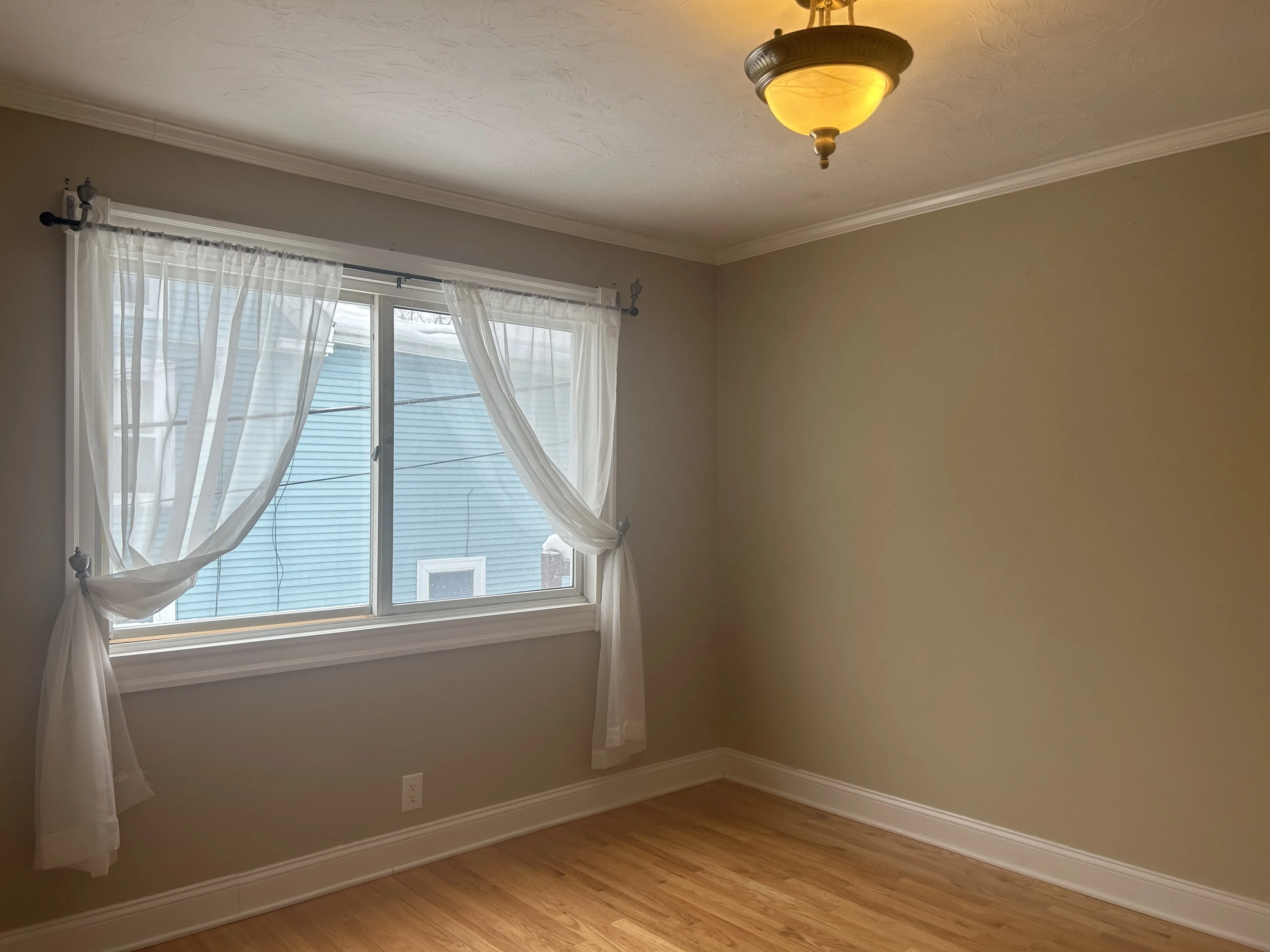 3 bed, 1.5 bath apartment for rent at 11 Pennsylvania Ave Unit 11, Newton Upper Falls — photo 9 of 13