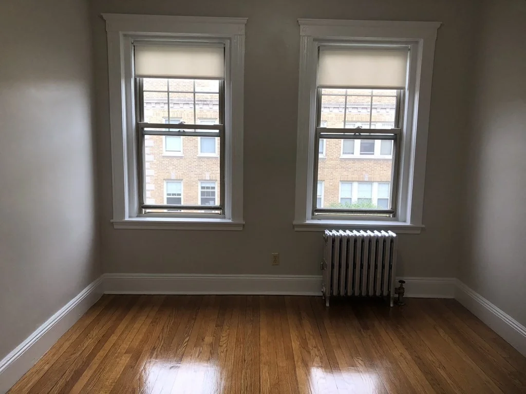 3 bed, 1 bath apartment for rent at 11 Perkins Sq Unit 11, Jamaica Plain — photo 3 of 12