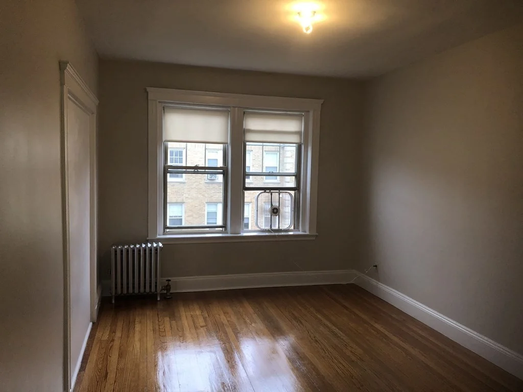 3 bed, 1 bath apartment for rent at 11 Perkins Sq Unit 11, Jamaica Plain — photo 4 of 12