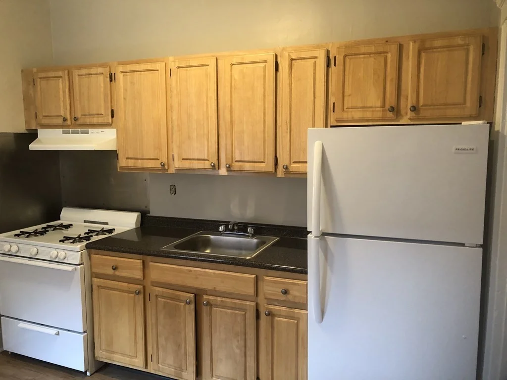 3 bed, 1 bath apartment for rent at 11 Perkins Sq Unit 11, Jamaica Plain — photo 5 of 12