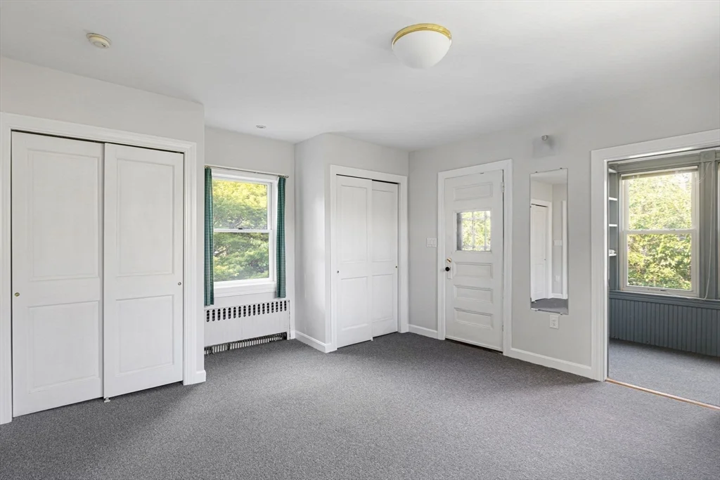4 bed, 2 bath apartment for rent at 11 Perry Unit 2, Central Square — photo 9 of 17