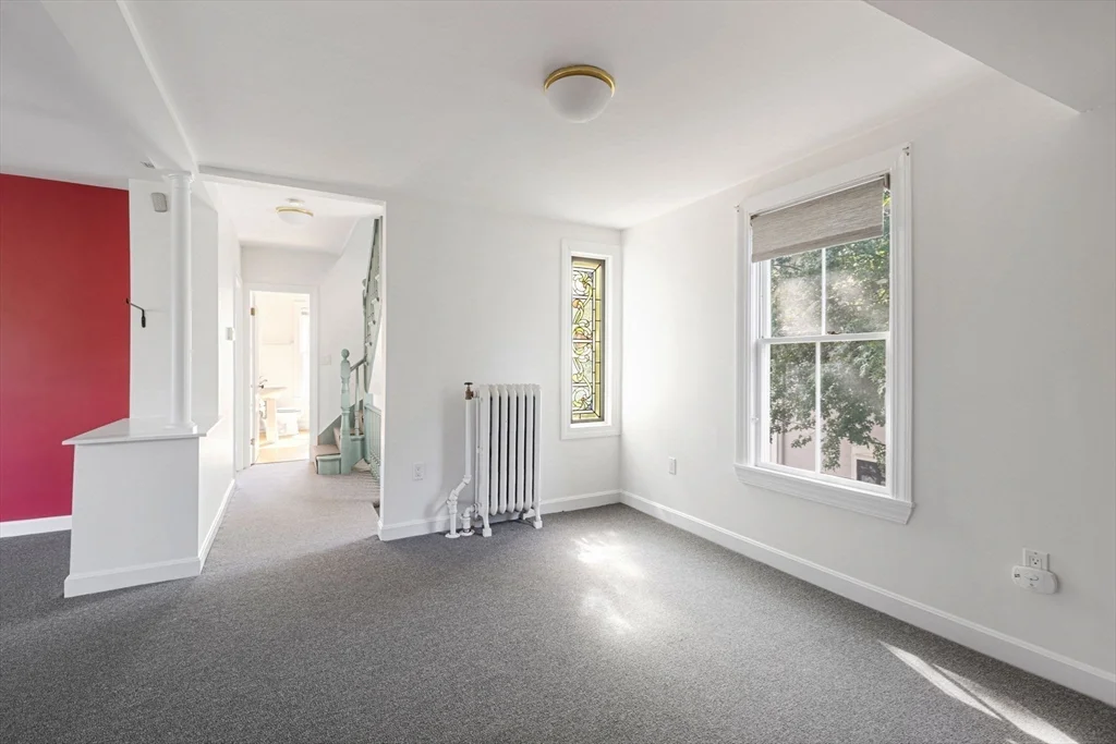 4 bed, 2 bath apartment for rent at 11 Perry Unit 2, Central Square — photo 4 of 17