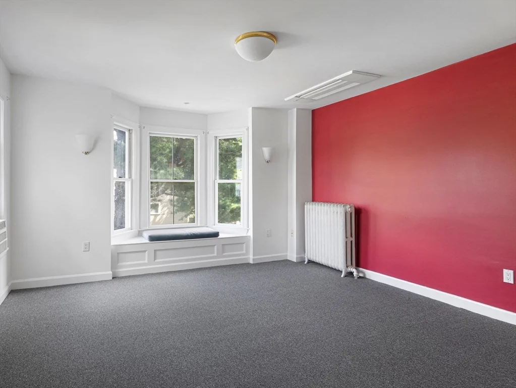 4 bed, 2 bath apartment for rent at 11 Perry Unit 2, Central Square — photo 3 of 17