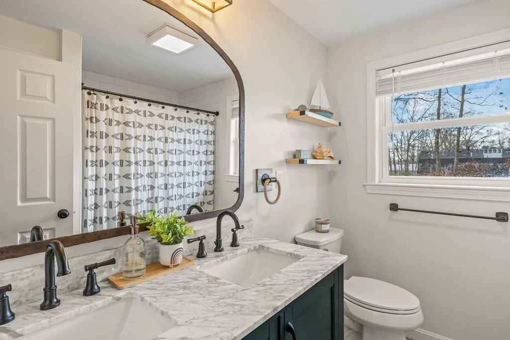 4 bed, 2 bath apartment for rent at 11 Pershing Dr, Falmouth — photo 11 of 25