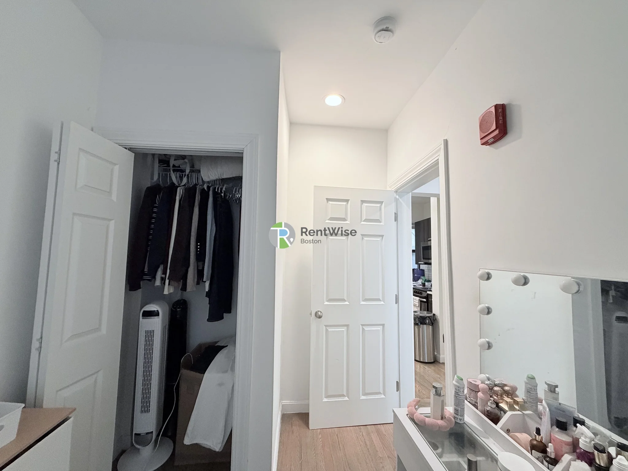 1 bed, 1 bath apartment for rent at 11 Peterborough St Unit 1, Fenway — photo 8 of 11