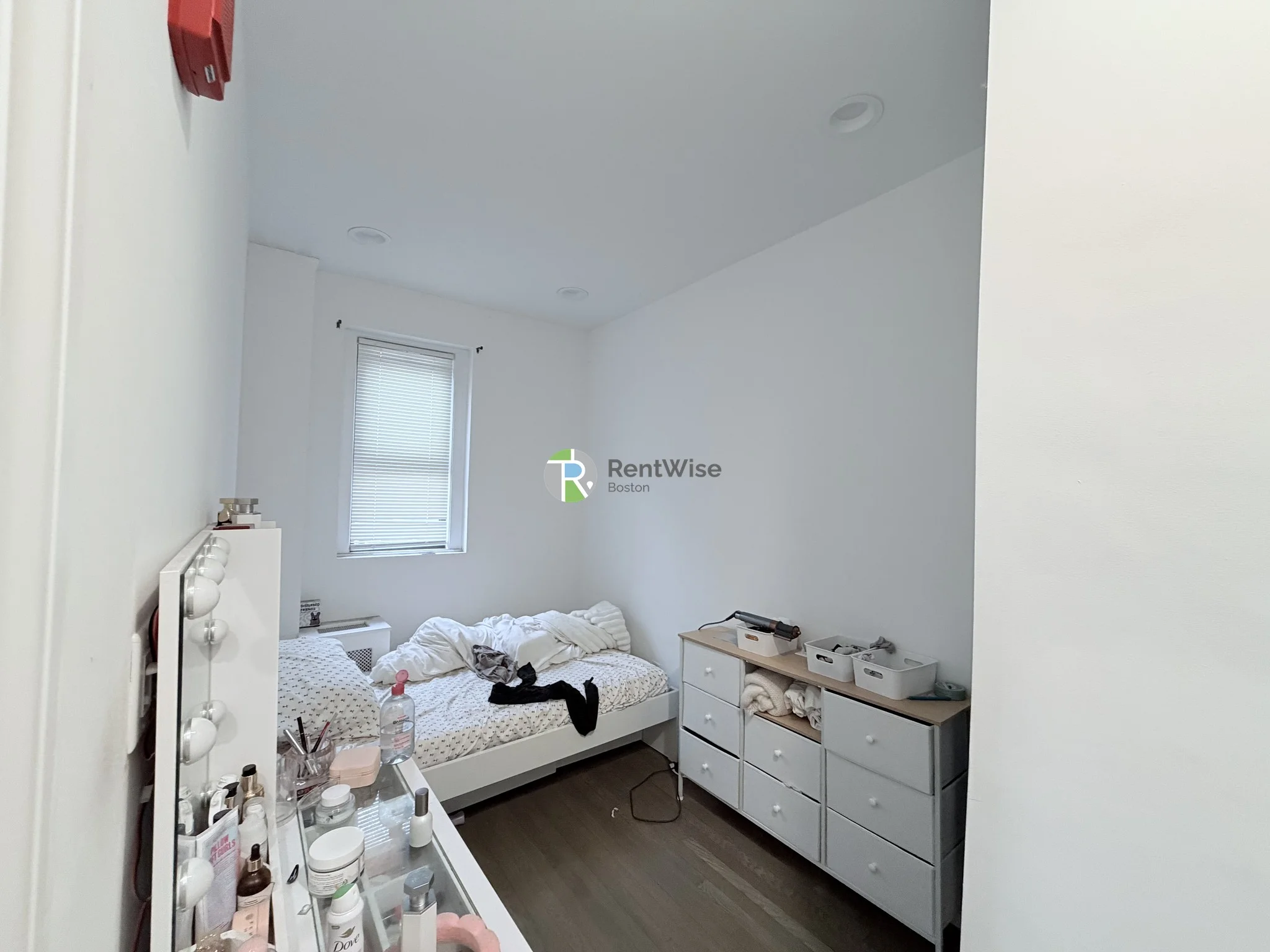 1 bed, 1 bath apartment for rent at 11 Peterborough St Unit 1, Fenway — photo 7 of 11