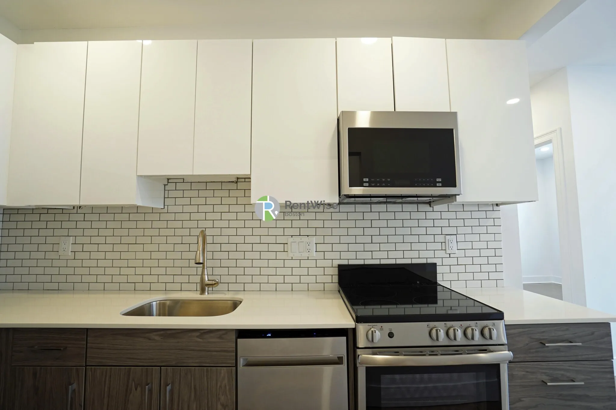 2 bed, 1 bath apartment for rent at 11 Peterborough St Unit 10, Fenway — photo 4 of 24