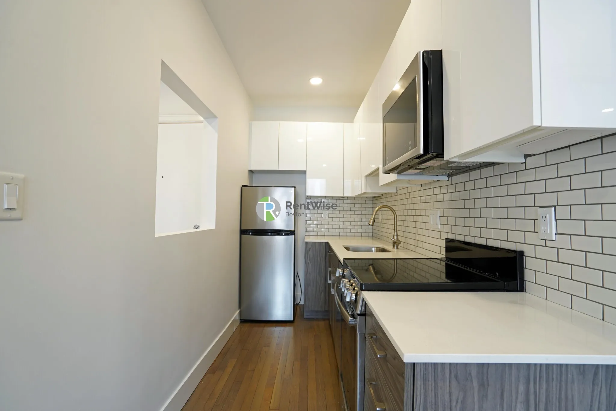 2 bed, 1 bath apartment for rent at 11 Peterborough St Unit 10, Fenway — photo 3 of 24