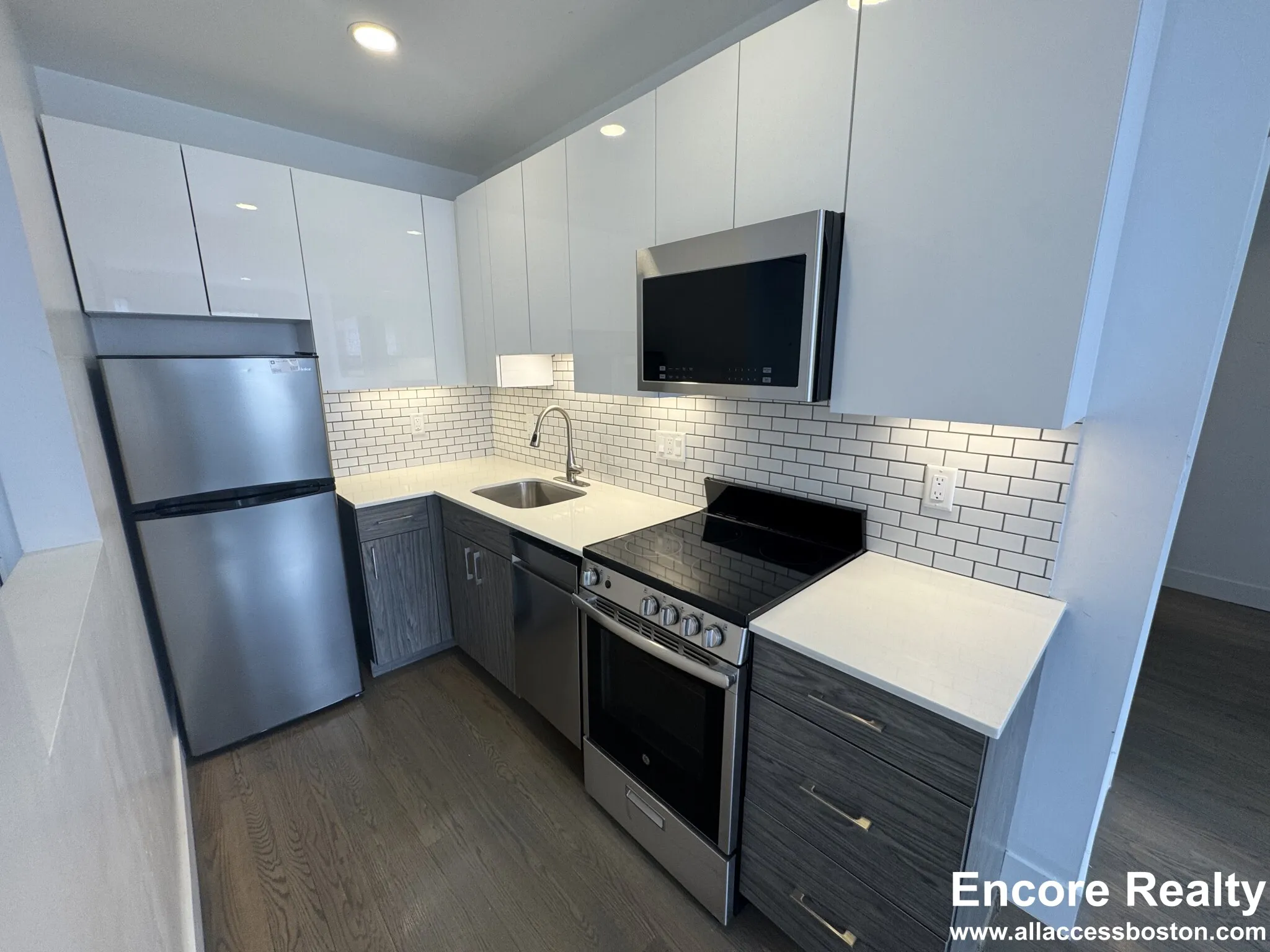 2 bed, 1 bath apartment for rent at 11 Peterborough St Unit 11-20, Fenway — photo 1 of 11