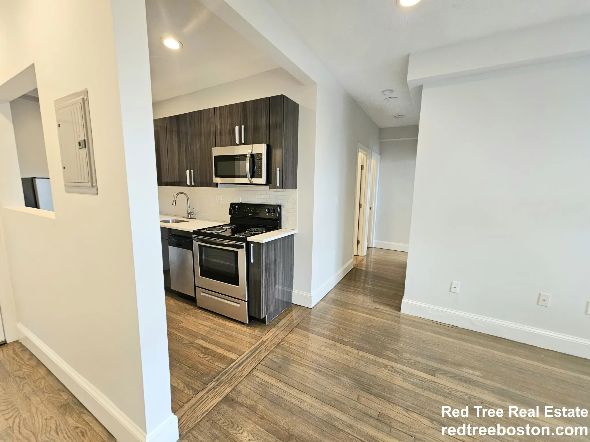 2 bed, 1 bath apartment for rent at 11 Peterborough St Unit 11-3, Fenway — photo 2 of 8