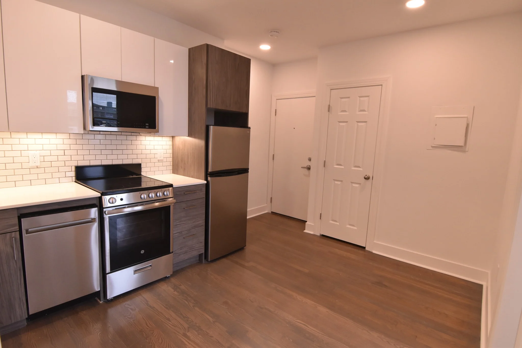 1 bed, 1 bath apartment for rent at 11 Peterborough St Unit 22, Fenway — photo 2 of 12