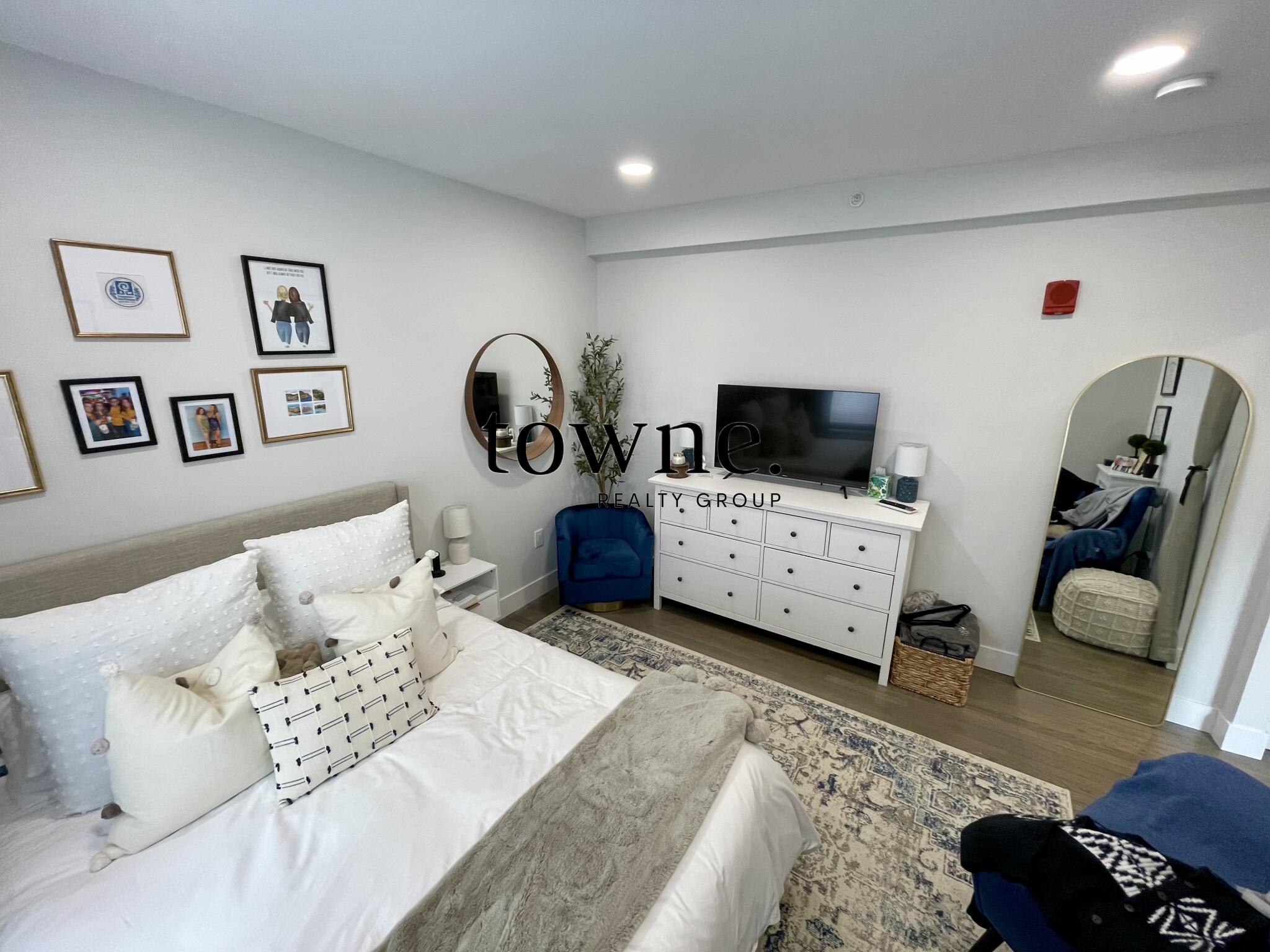 Studio bed, 1 bath apartment for rent at 11 Peterborough St Unit 24, Fenway — photo 2 of 7