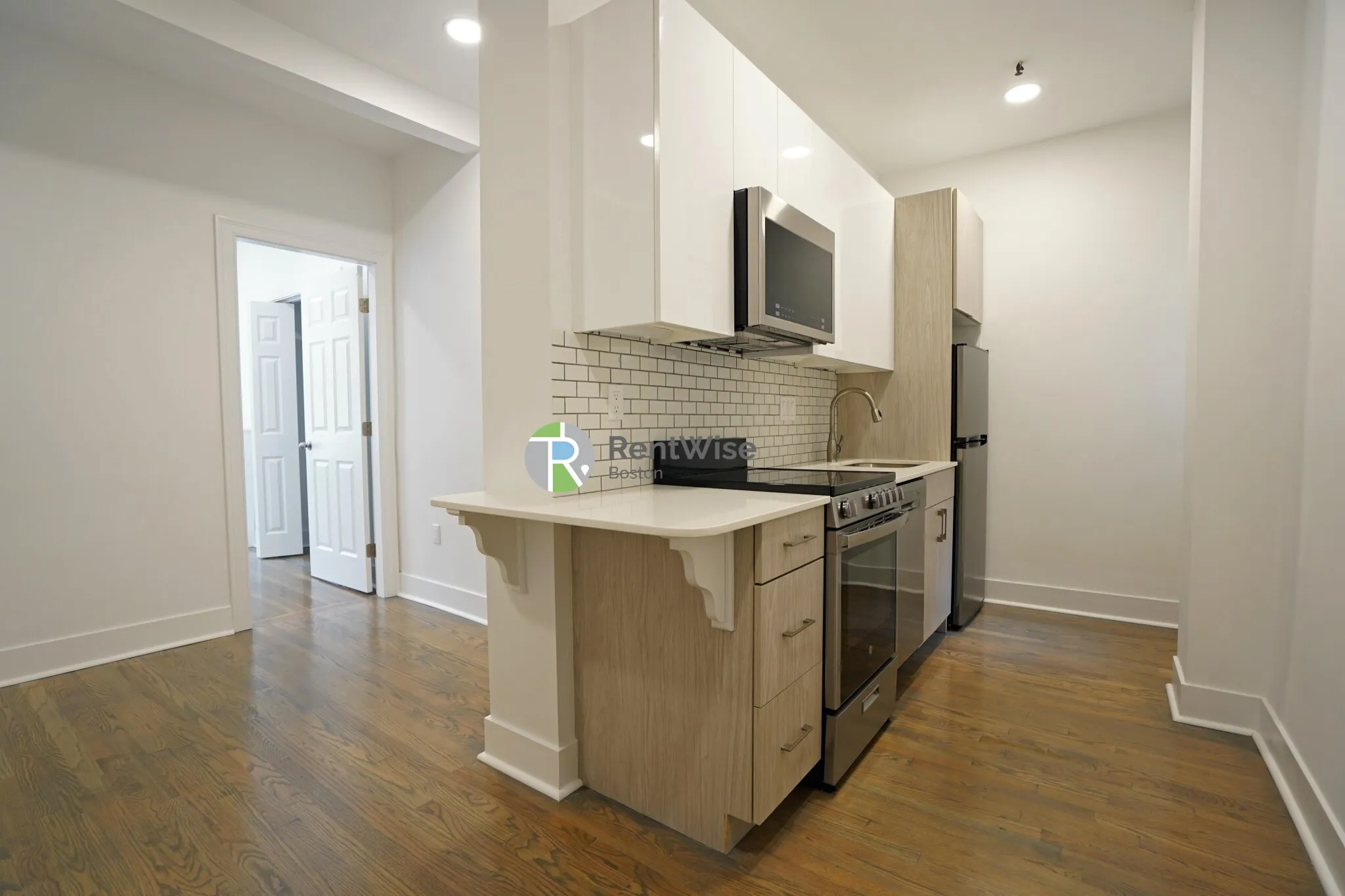2 bed, 1 bath apartment for rent at 11 Peterborough St Unit 3, Fenway — photo 1 of 21