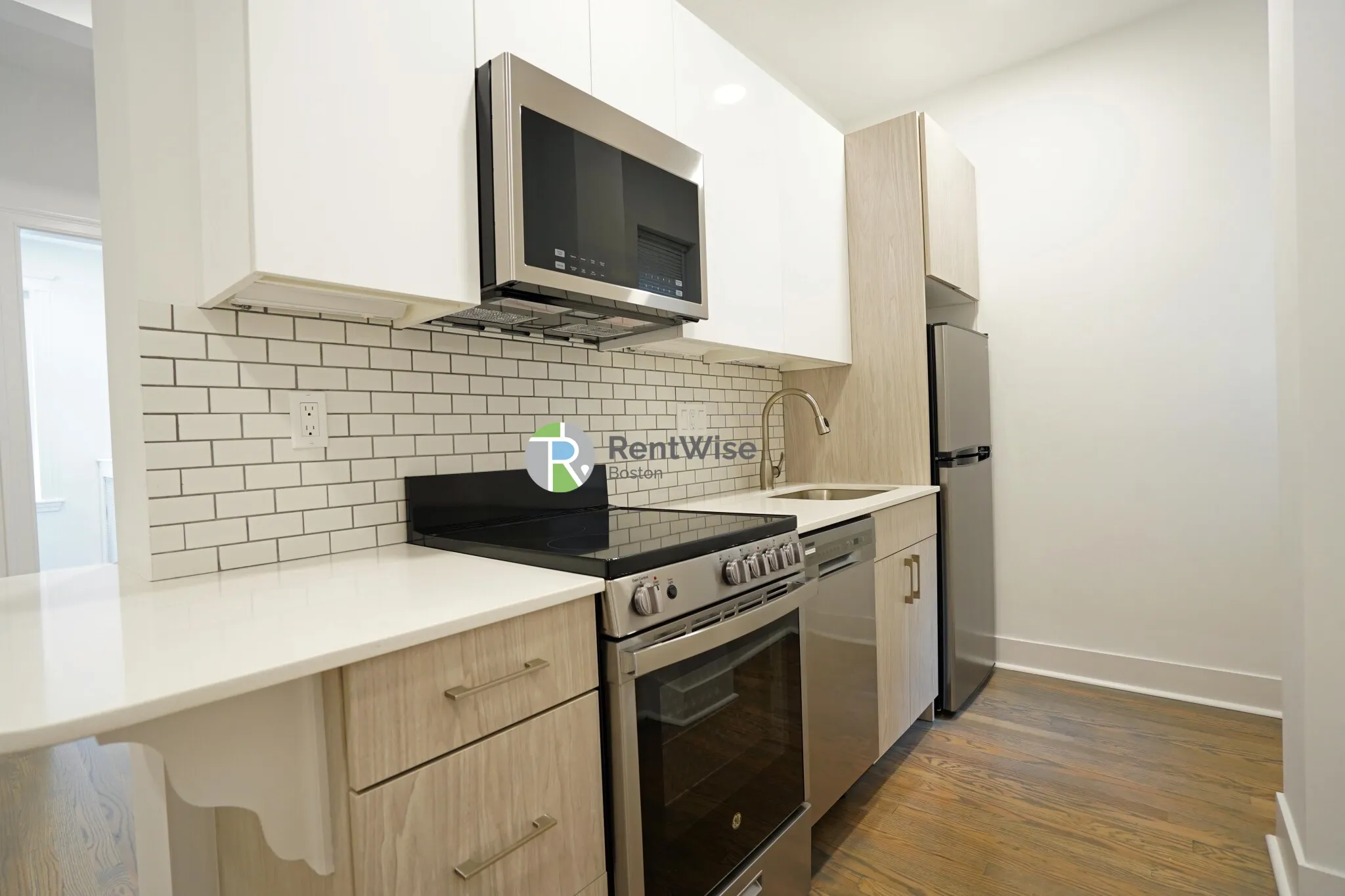 2 bed, 1 bath apartment for rent at 11 Peterborough St Unit 3, Fenway — photo 5 of 21