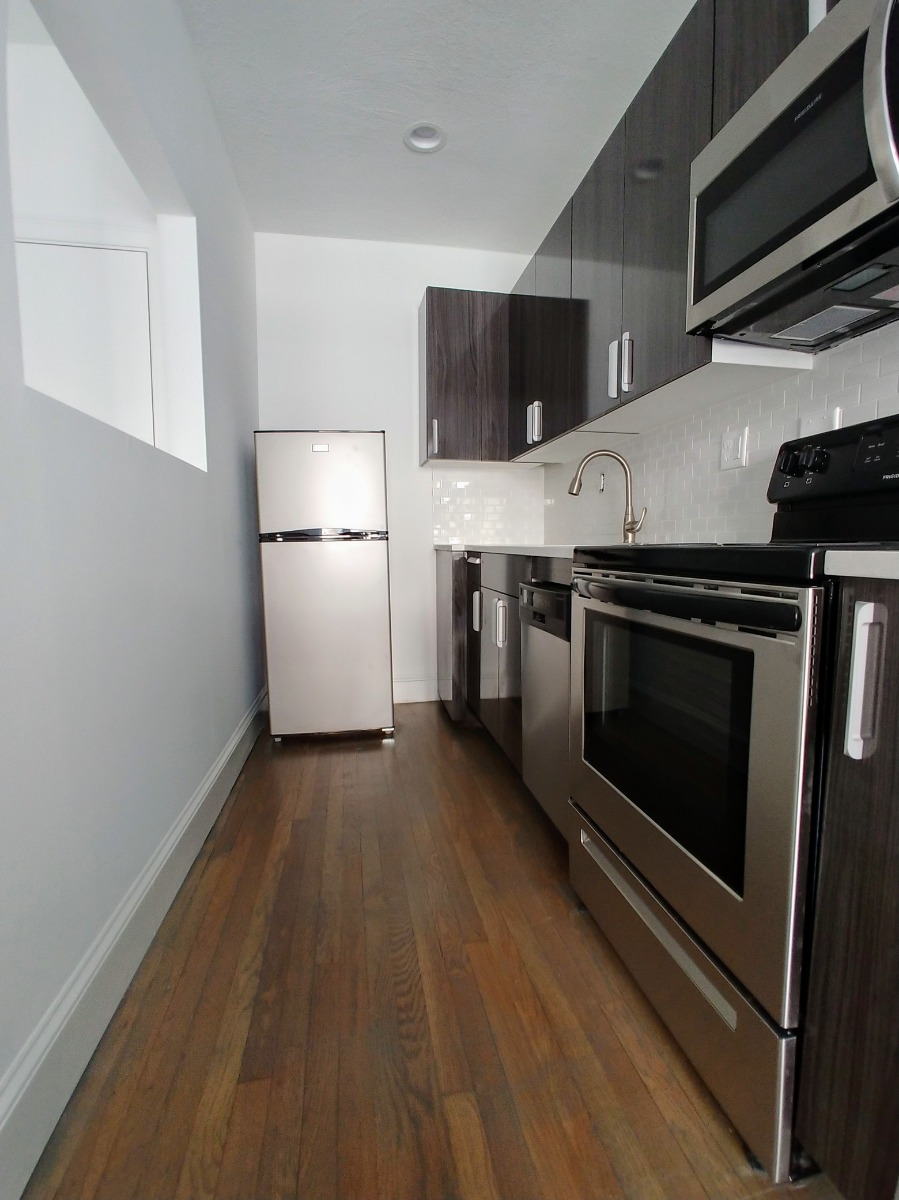 2 bed, 1 bath apartment for rent at 11 Peterborough St Unit 4D, Fenway — photo 3 of 11