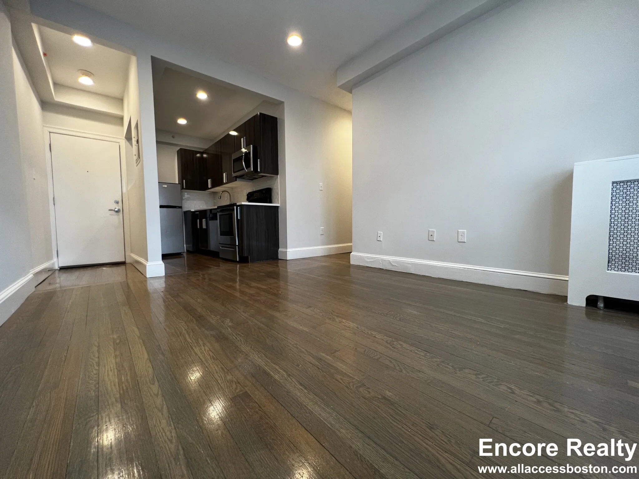 2 bed, 1 bath apartment for rent at 11 Peterborough St Unit 5, Fenway — photo 2 of 8