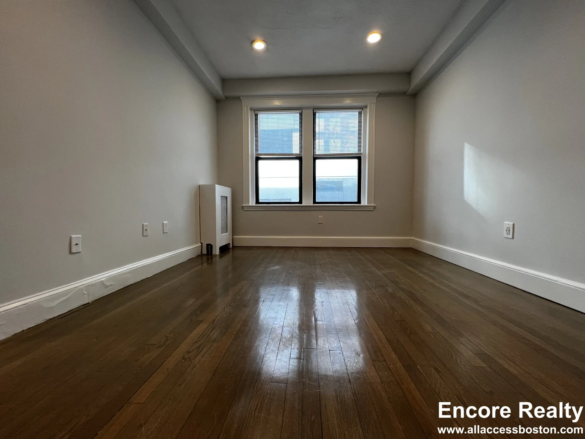 2 bed, 1 bath apartment for rent at 11 Peterborough St Unit 5, Fenway — photo 3 of 8