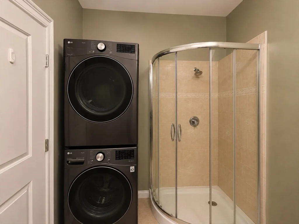 2 bed, 2 bath apartment for rent at 11 Peters St Unit 1, Cambridgeport — photo 7 of 11