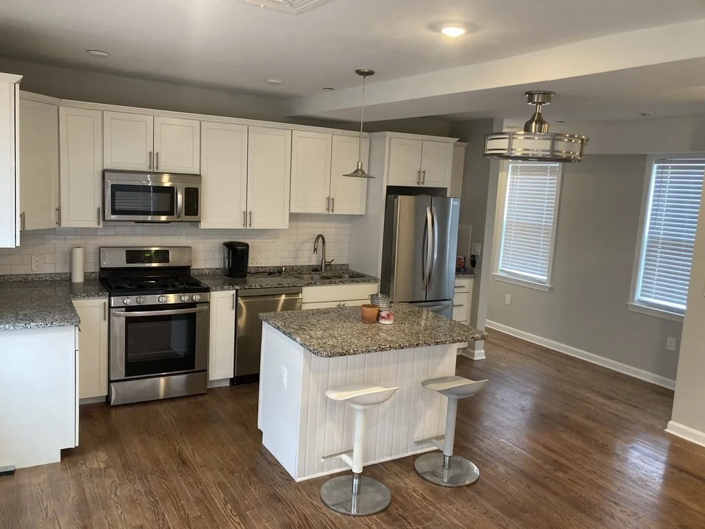 2 bed, 1 bath apartment for rent at 11 Pierce St Unit 4, Hyde Park