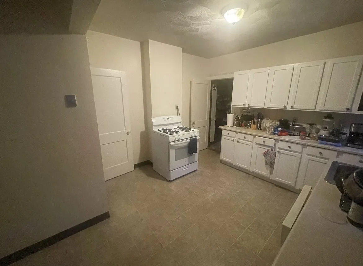 4 bed, 1 bath apartment for rent at 11 Pinkham Rd Unit 2, Medford — photo 5 of 28