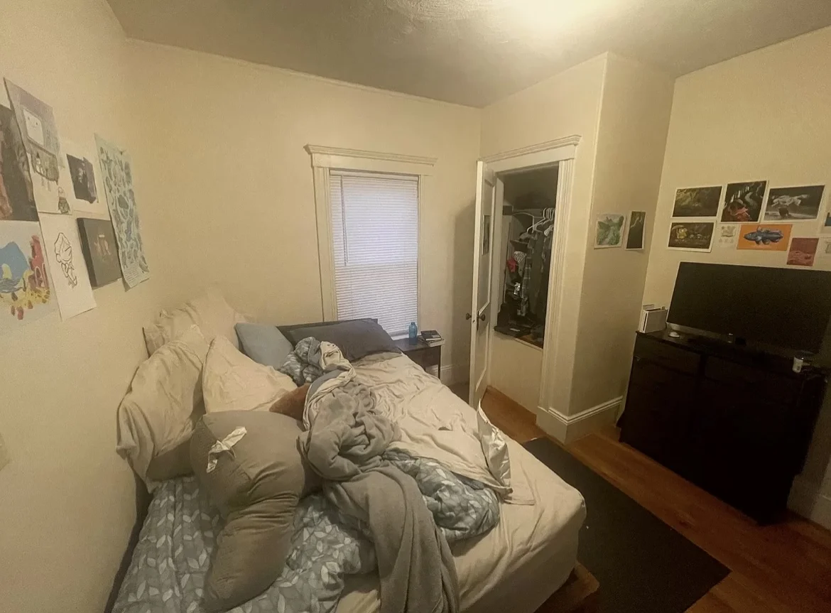 4 bed, 1 bath apartment for rent at 11 Pinkham Rd Unit 2, Medford — photo 16 of 28