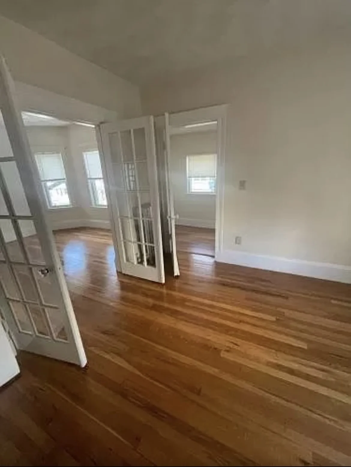 4 bed, 1 bath apartment for rent at 11 Pinkham Rd Unit 2, Medford — photo 9 of 28