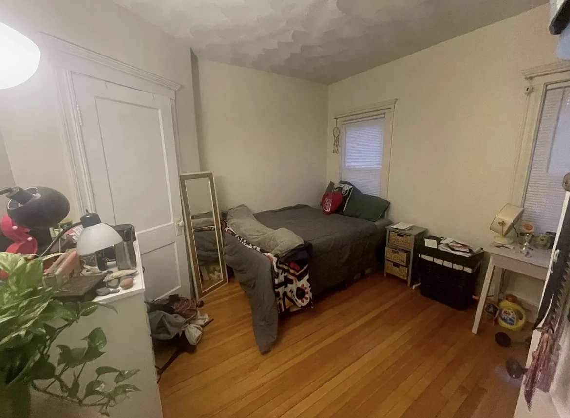 4 bed, 1 bath apartment for rent at 11 Pinkham Rd Unit 2, Medford — photo 15 of 28