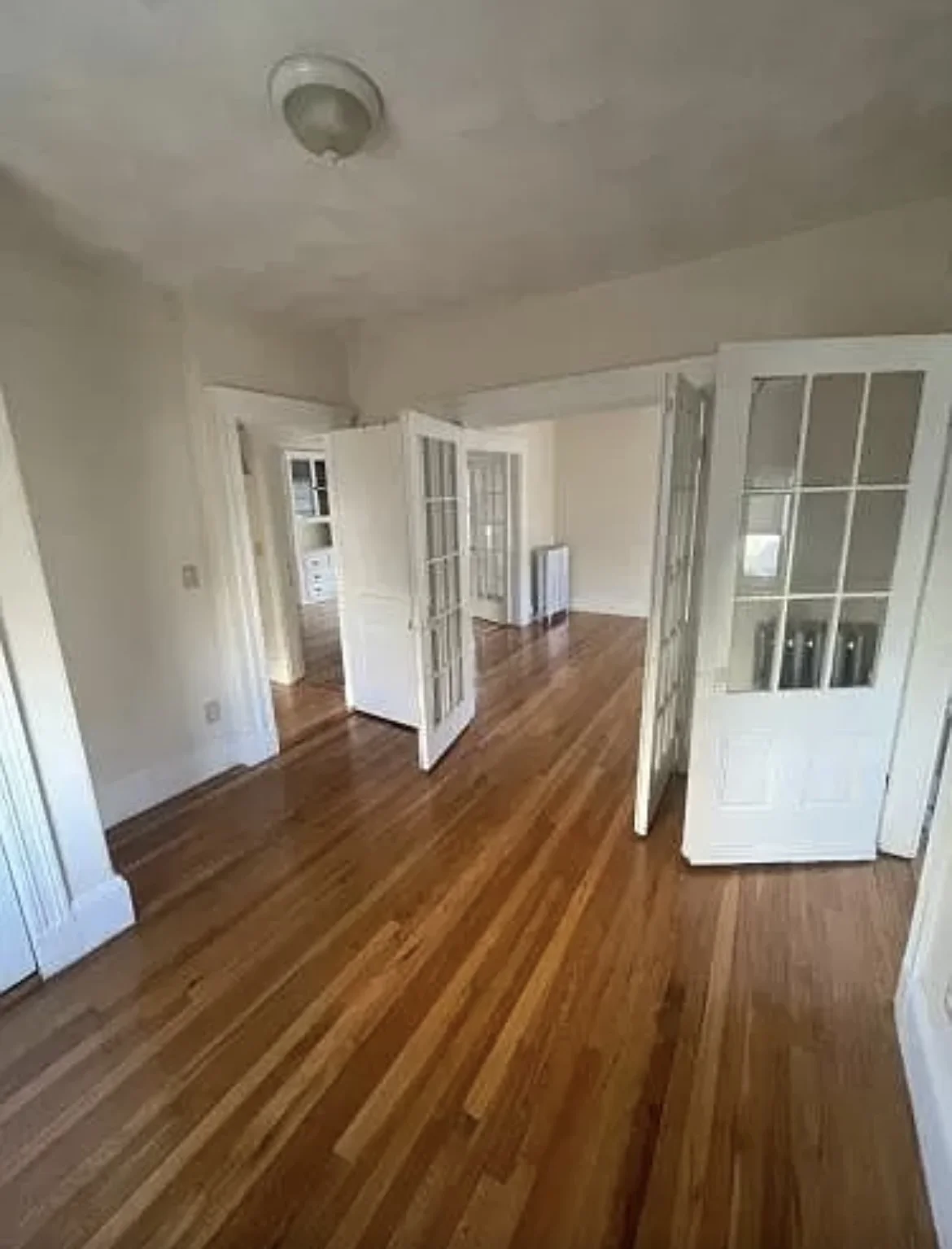 4 bed, 1 bath apartment for rent at 11 Pinkham Rd Unit 2, Medford — photo 12 of 28