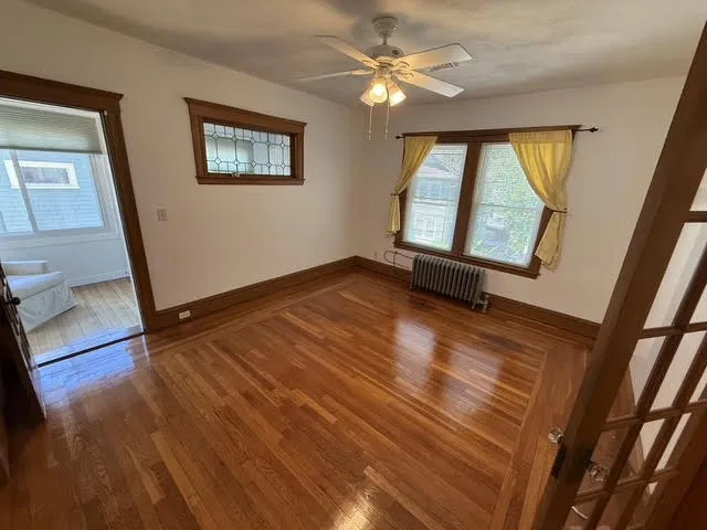 2.5 bed, 1 bath apartment for rent at 11 Playstead Rd Unit 2, Newton Corner — photo 4 of 19
