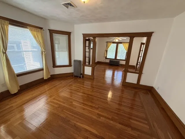 2.5 bed, 1 bath apartment for rent at 11 Playstead Rd Unit 2, Newton Corner — photo 2 of 19