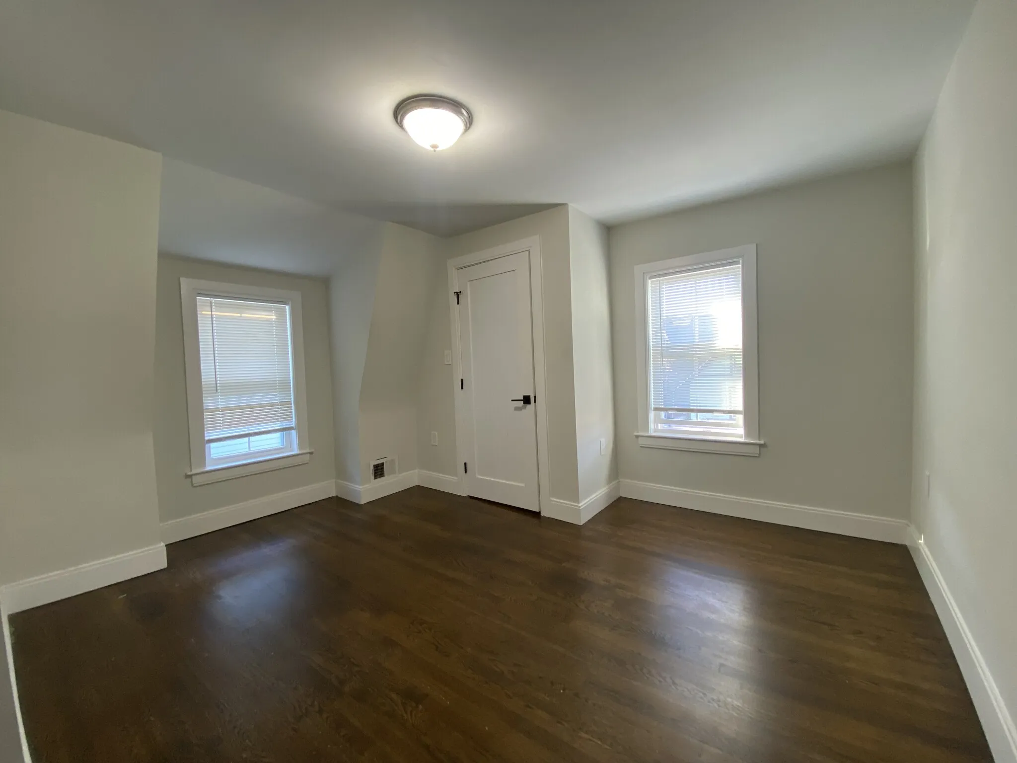 4 bed, 2 bath apartment for rent at 11 Pomeroy St Unit 11, Allston — photo 8 of 29