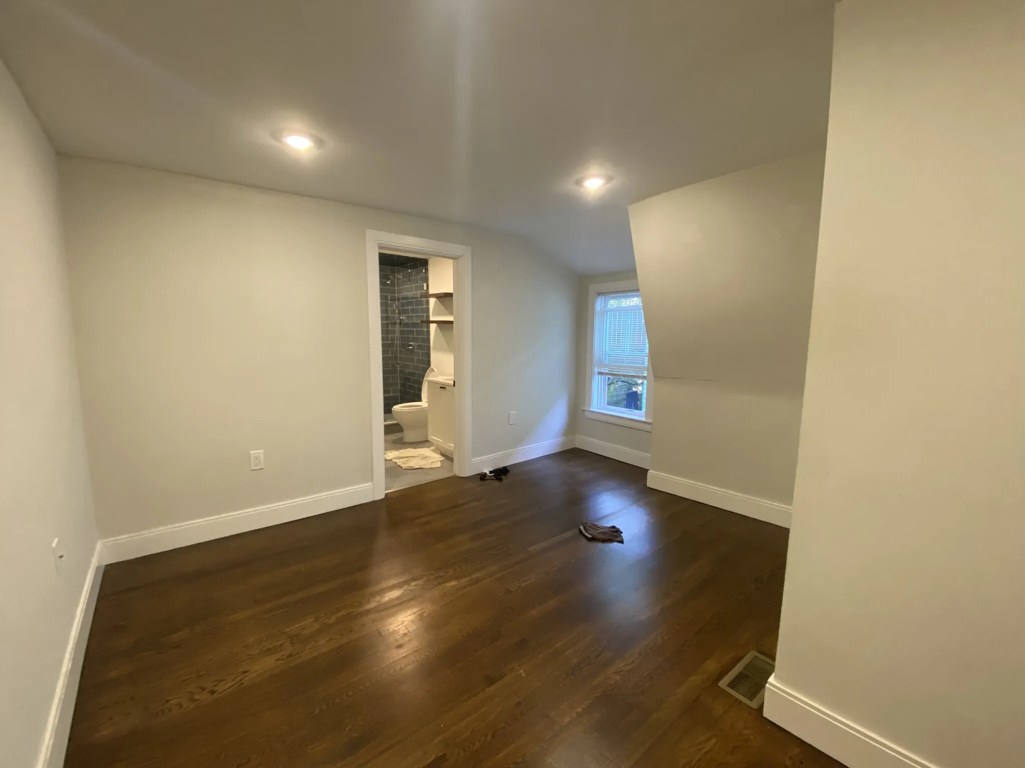 4 bed, 2 bath apartment for rent at 11 Pomeroy St Unit 11, Allston — photo 10 of 29