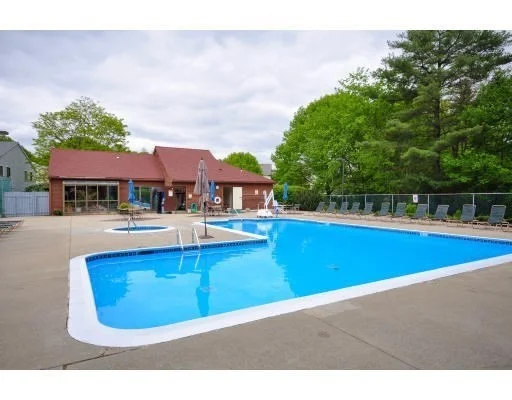 2 bed, 2 bath apartment for rent at 11 Post Oak Unit 10, Natick — photo 2 of 6