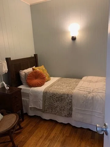 1 bed, 1 bath apartment for rent at 11 Prospect Sq Unit 2, Gloucester — photo 5 of 8