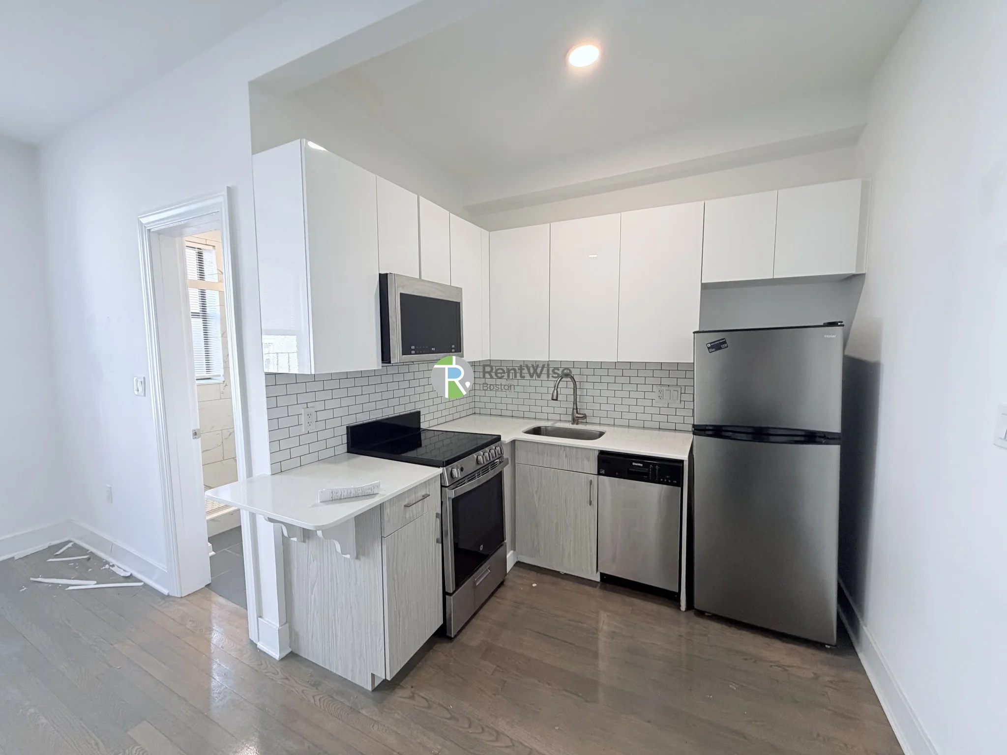 1 bed, 1 bath apartment for rent at 11 Queensberry St Unit 11, Fenway