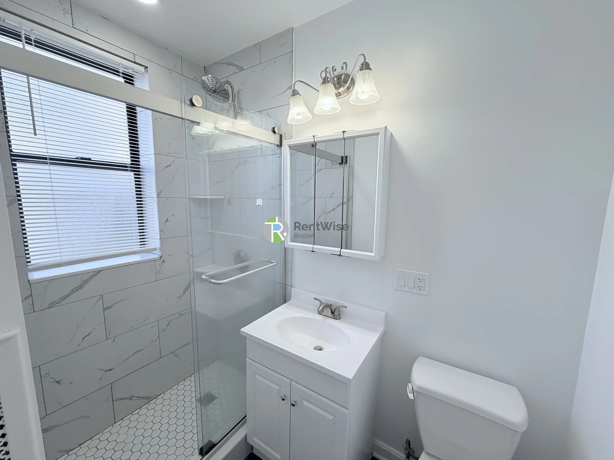 1 bed, 1 bath apartment for rent at 11 Queensberry St Unit 11, Fenway — photo 5 of 9