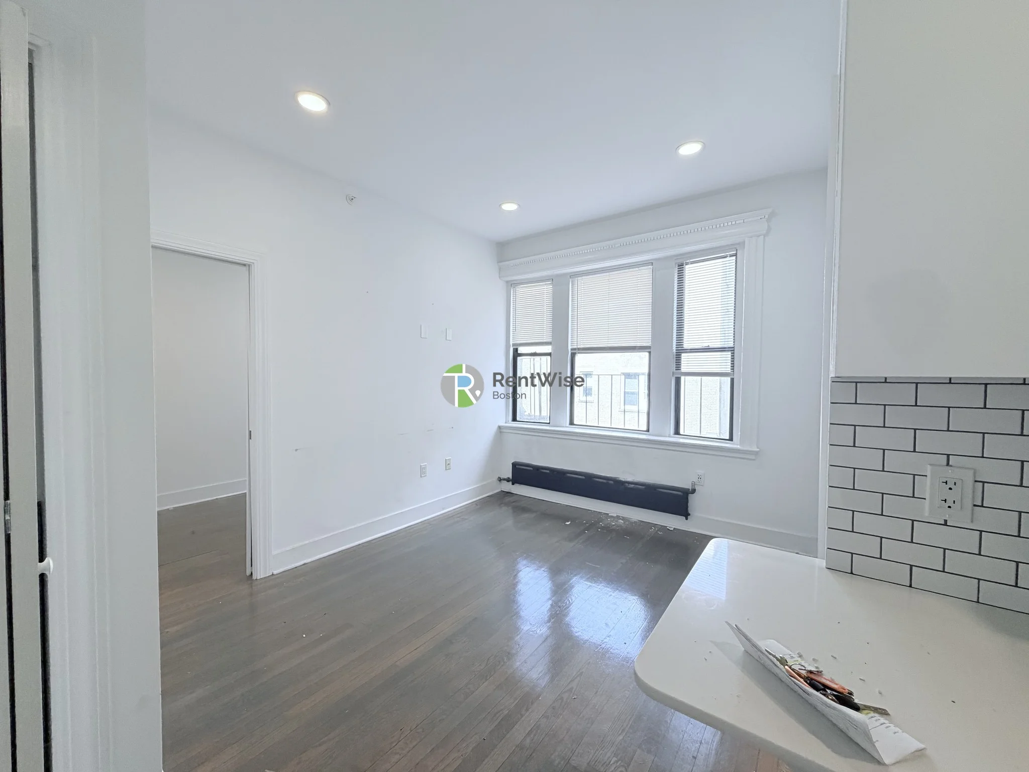1 bed, 1 bath apartment for rent at 11 Queensberry St Unit 11, Fenway — photo 3 of 9