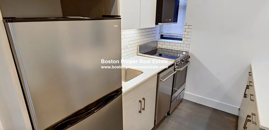 2 bed, 1 bath apartment for rent at 11 Queensberry St Unit 18, Fenway — photo 2 of 10