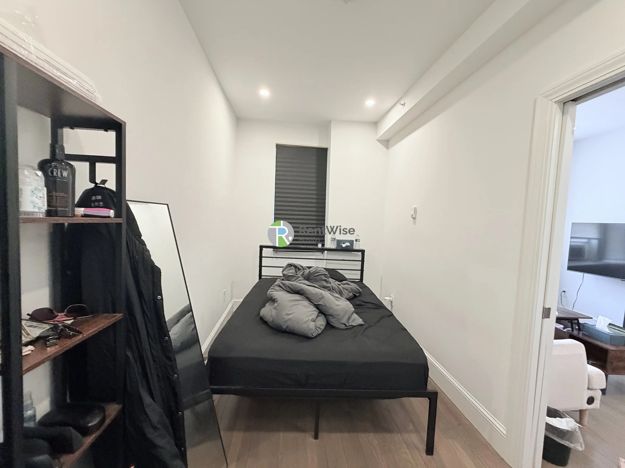 Studio bed, 1 bath apartment for rent at 11 Queensberry St Unit 19, Fenway — photo 9 of 10