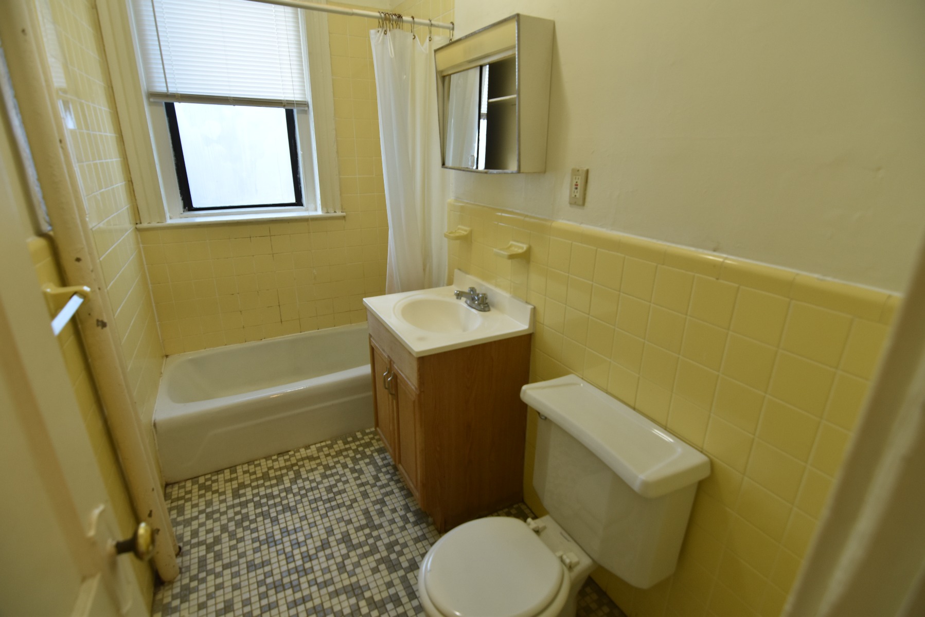 Studio bed, 1 bath apartment for rent at 11 Queensberry St Unit 29, Fenway — photo 5 of 10