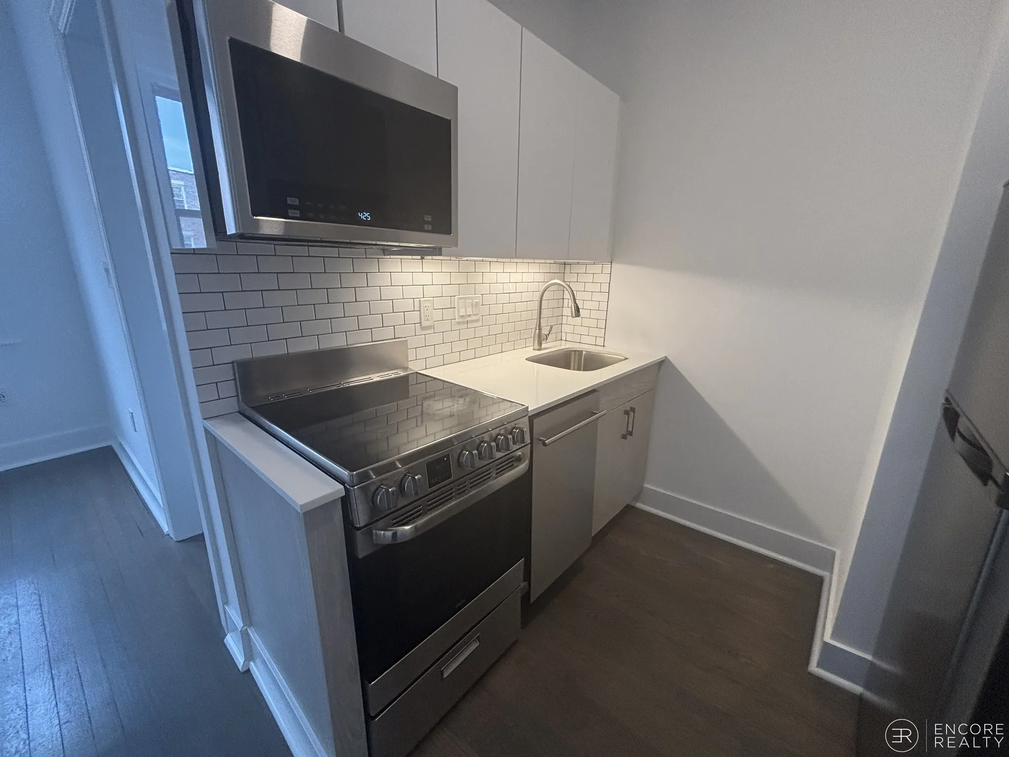 1 bed, 1 bath apartment for rent at 11 Queensberry St Unit 32, Fenway — photo 3 of 11