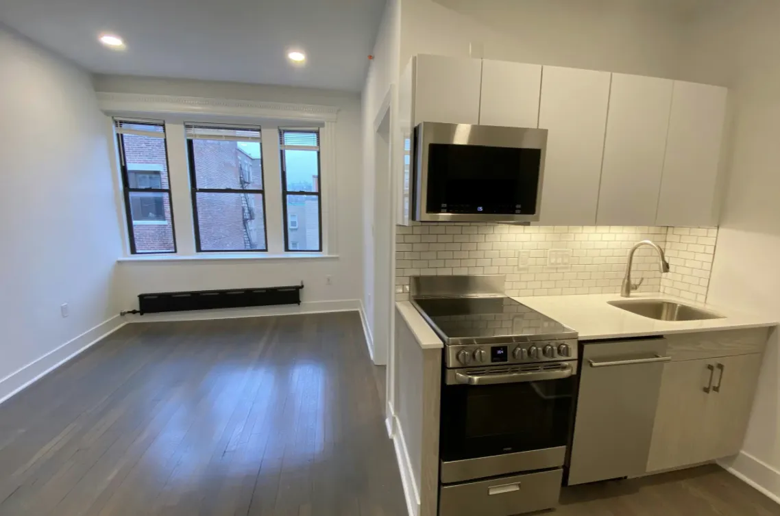 1 bed, 1 bath apartment for rent at 11 Queensberry St Unit 32a, Fenway — photo 2 of 7