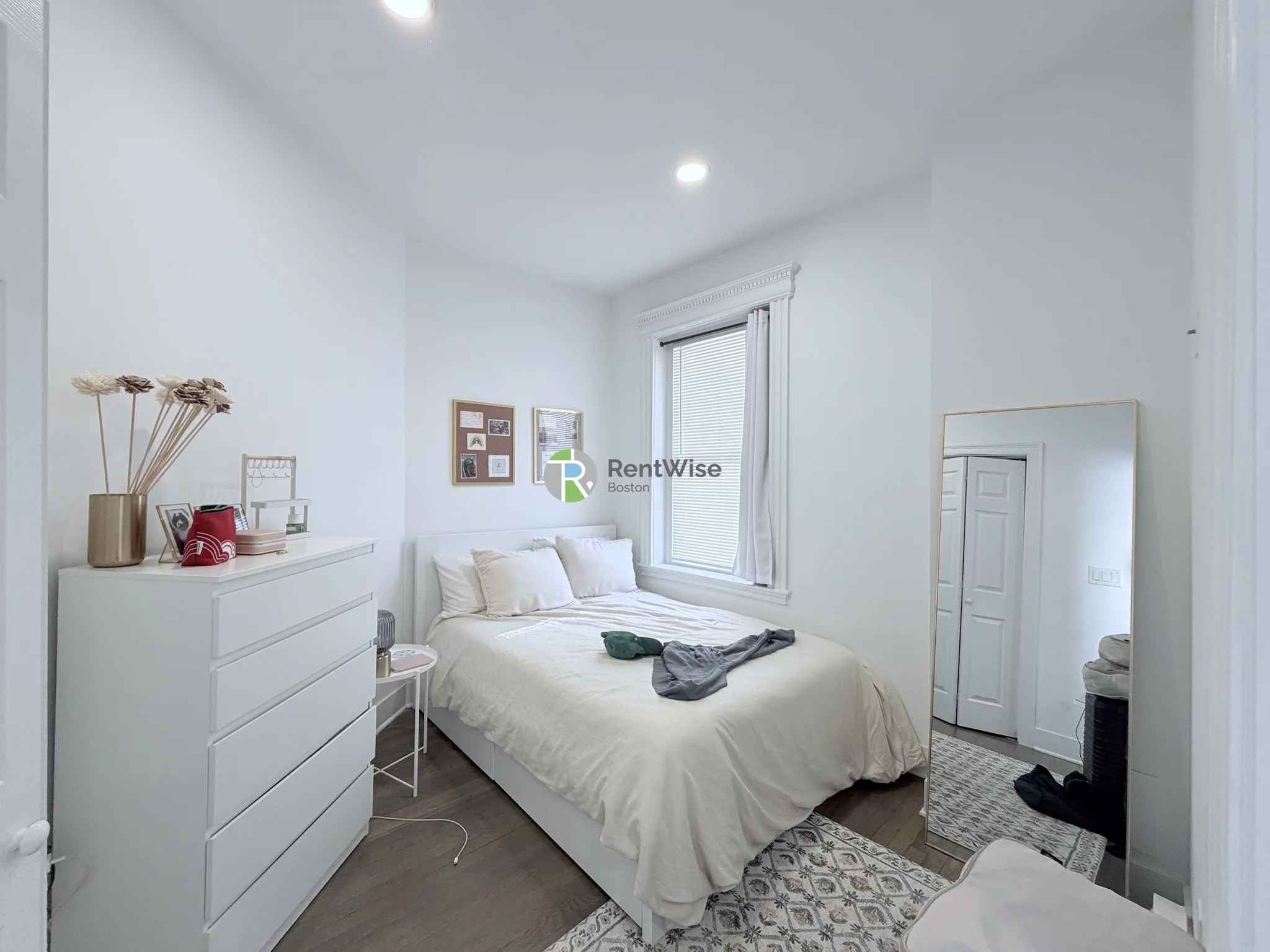 1 bed, 1 bath apartment for rent at 11 Queensberry St Unit 35, Fenway — photo 10 of 13