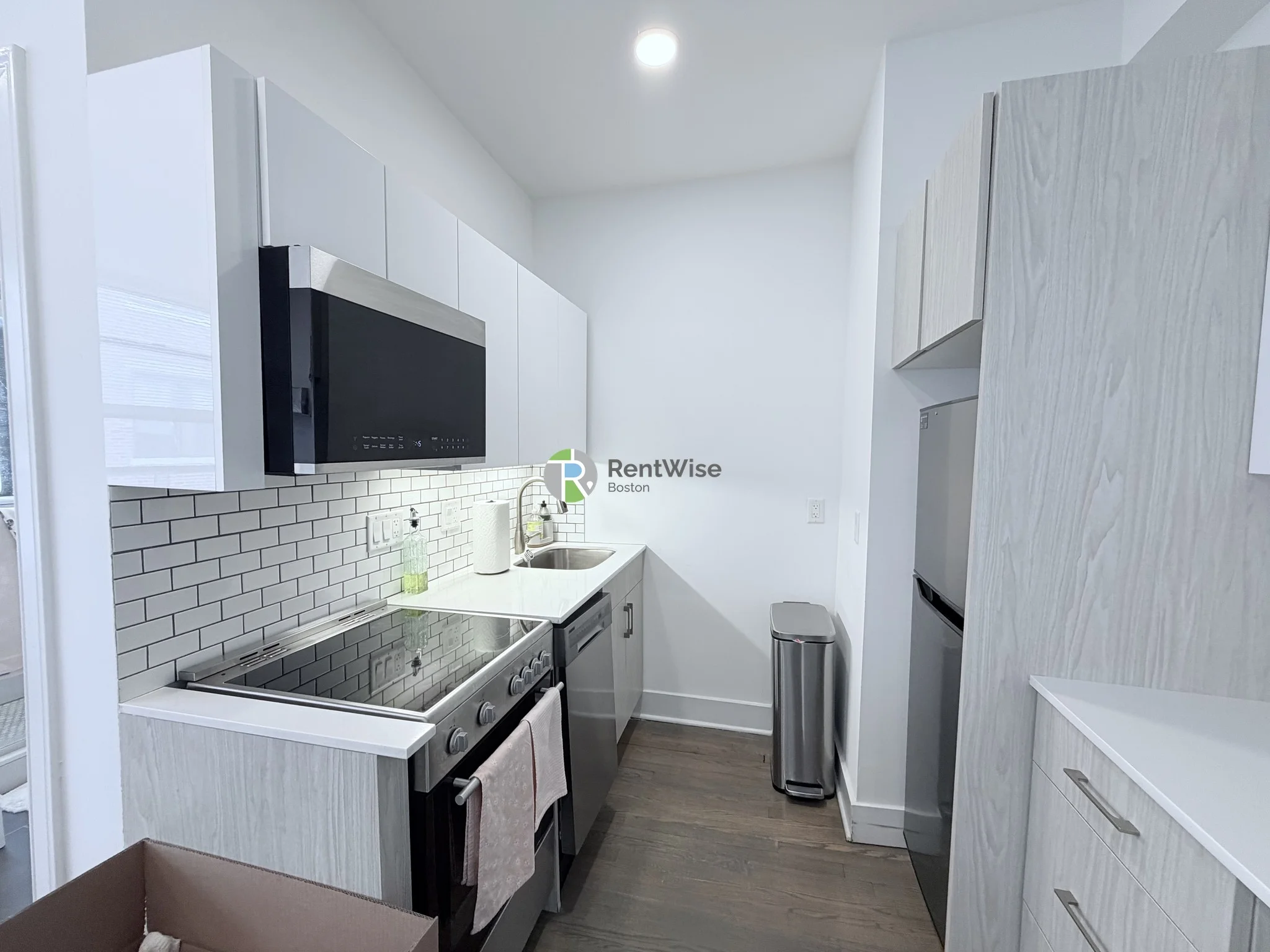 1 bed, 1 bath apartment for rent at 11 Queensberry St Unit 35, Fenway — photo 2 of 13
