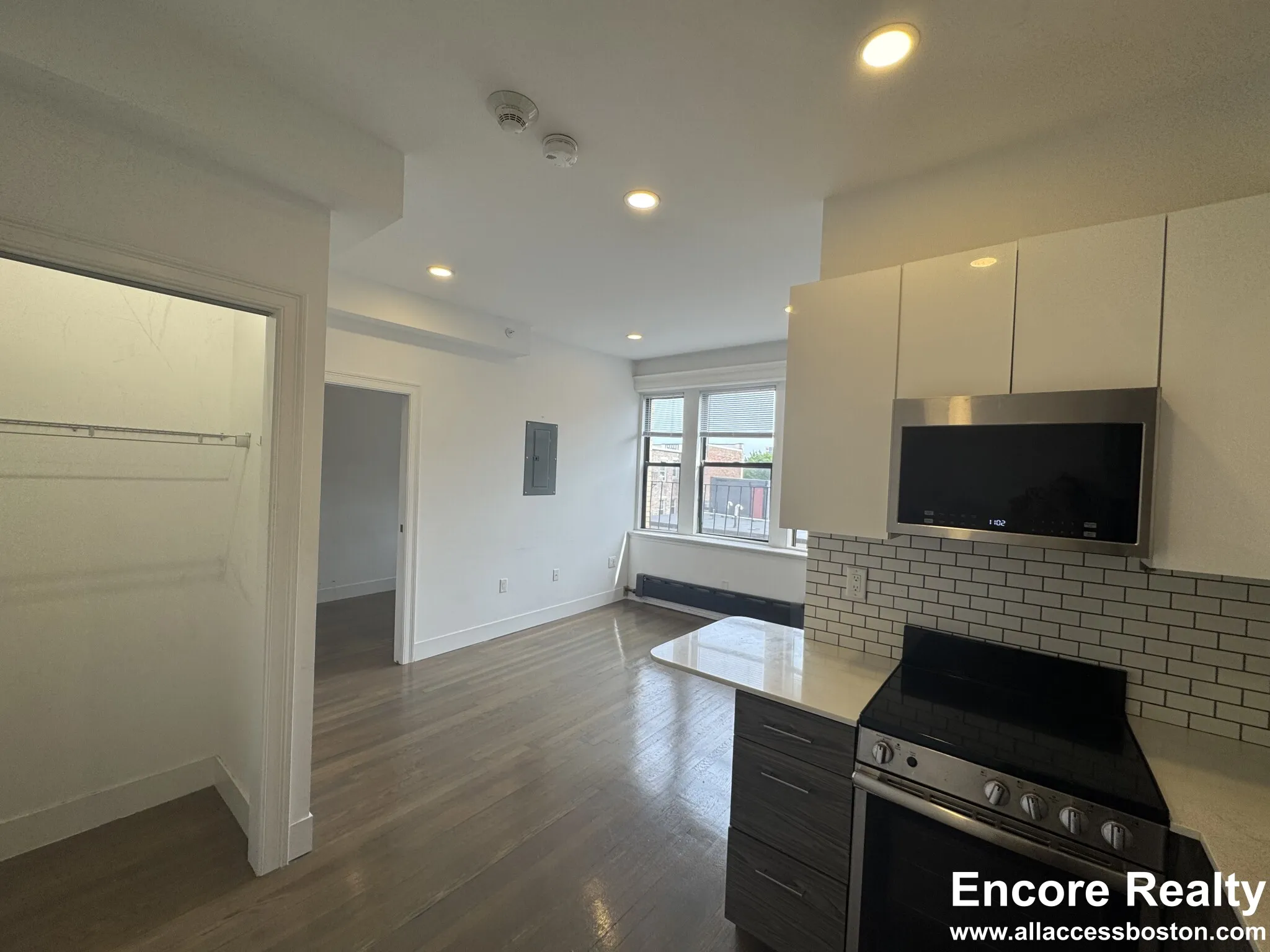 1 bed, 1 bath apartment for rent at 11 Queensberry St Unit 35A, Fenway — photo 2 of 10