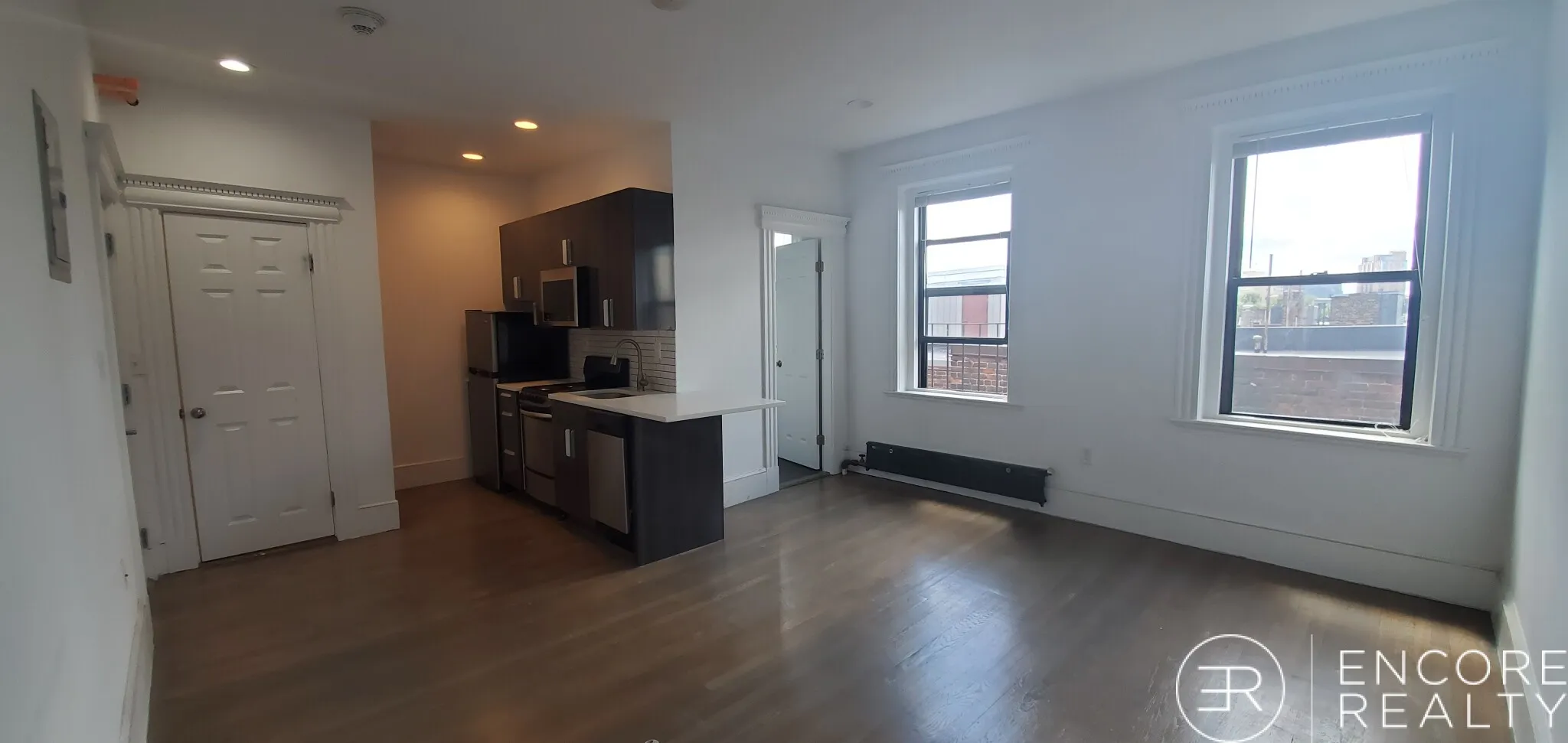 Studio bed, 1 bath apartment for rent at 11 Queensberry St Unit 808, Fenway — photo 2 of 9